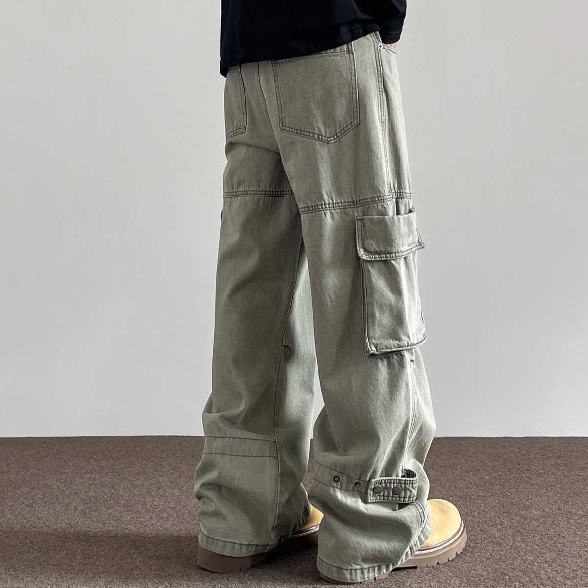 Large Pocket Denim Jeans